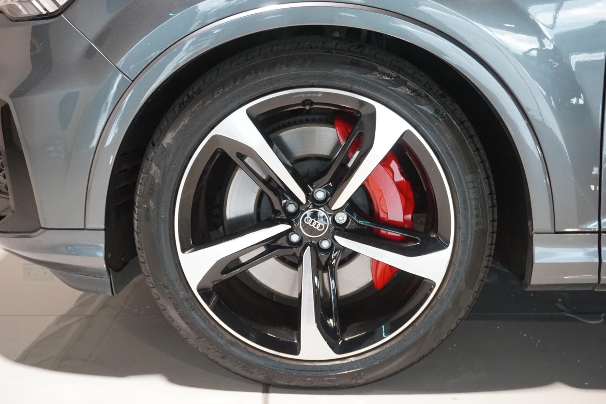 Audi Q7 3.0 TFSIe V6 55 Black Edition SUV 5dr Petrol Plug-in Hybrid Tiptronic quattro Euro 6 (s/s) 17.9kWh (381 ps)